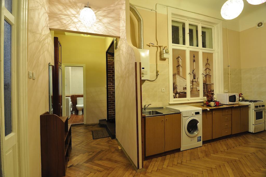 Voyager Hostel Λβιβ Εξωτερικό φωτογραφία